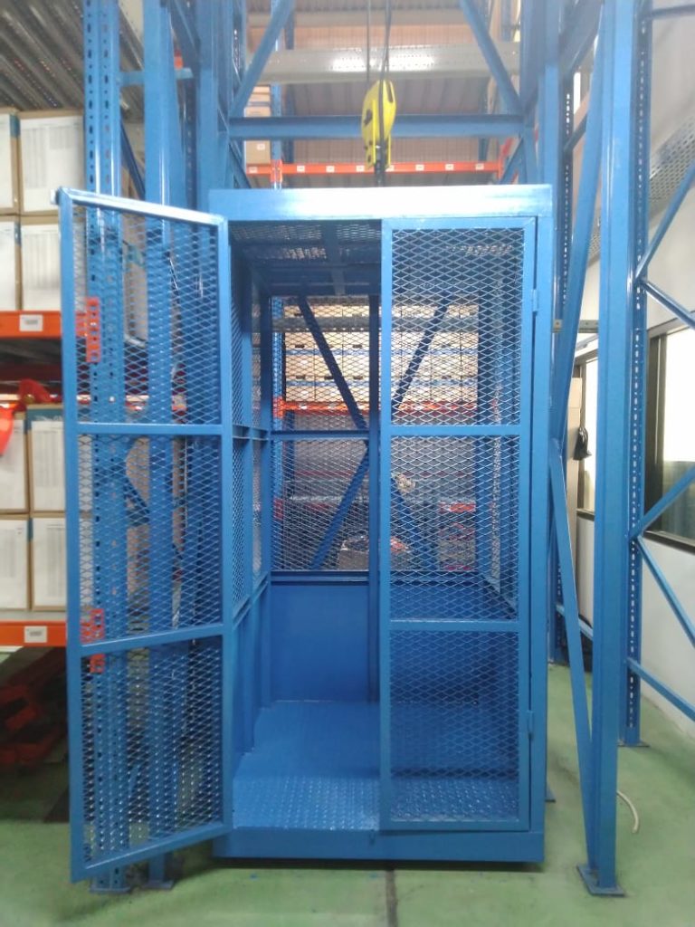 cargo lift